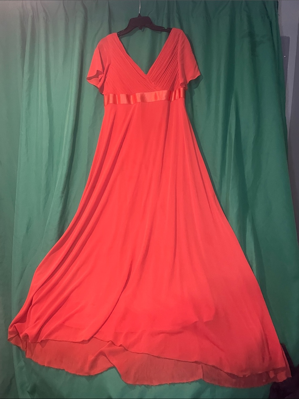 Ever Pretty Coral V‑Neck Chiffon Maxi Dress.Size 12